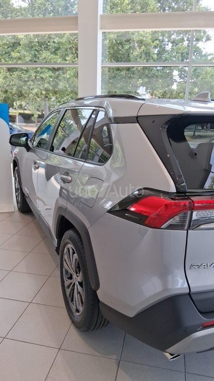 RAV-4 2.5 hybrid 2WD Advance