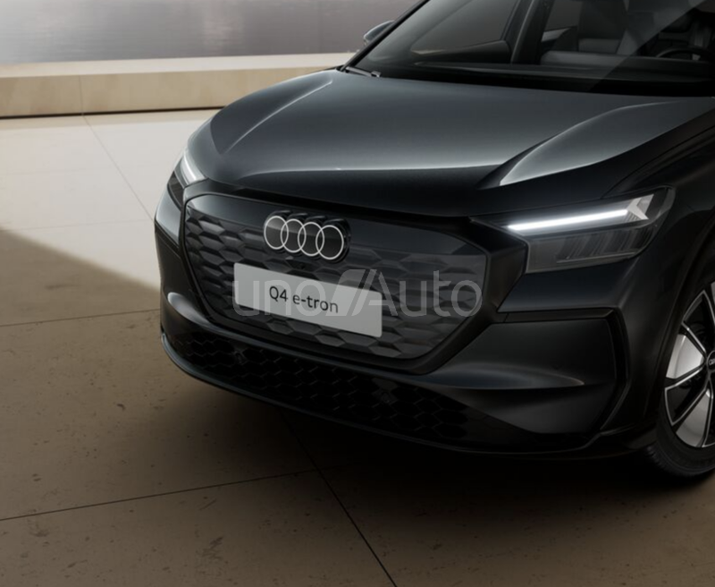 Q4 e-tron performance Advanced 210kW 82KWh