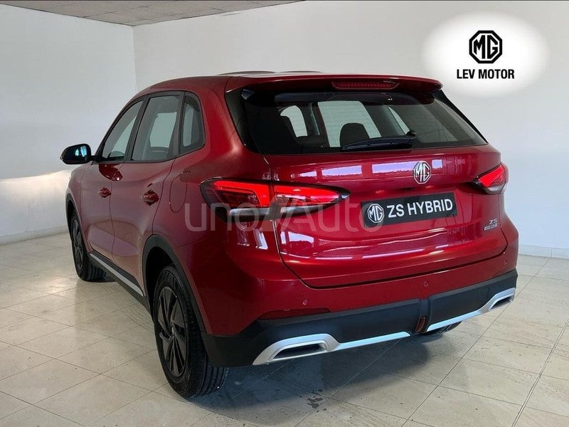 MG ZS Standard