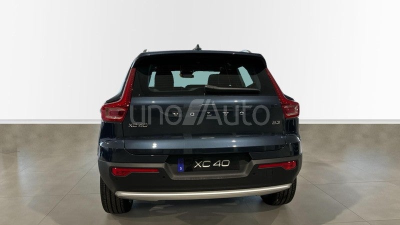 XC40 2.0 B3 MHEV CORE DCT 163 5P