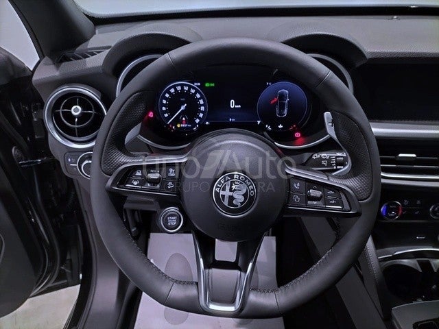 Stelvio 2.2 Veloce Q4 210 Aut.