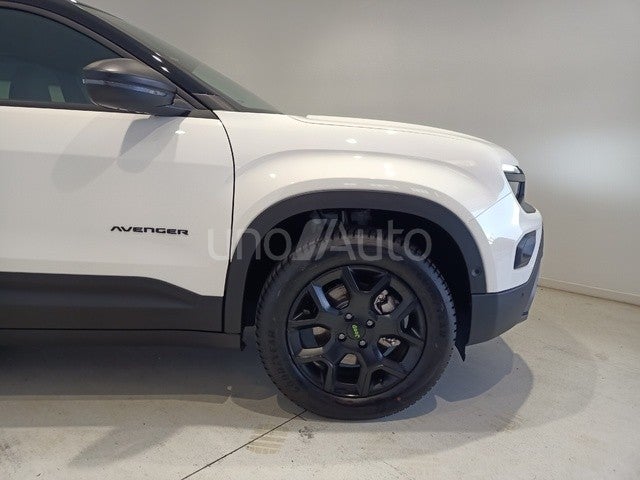 Avenger 1.2 Ehybrid Overland 145 4xe