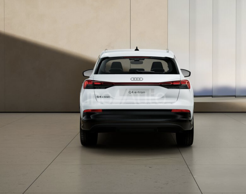 Q4 e-tron Advanced 150kW 63KWh