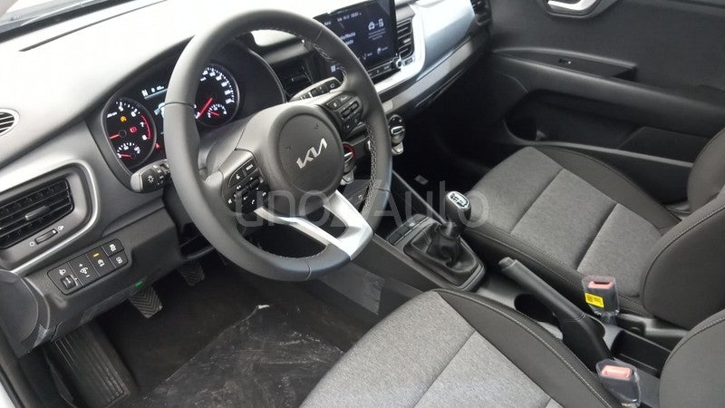 Stonic 1.0 T-GDi MHEV Concept 100