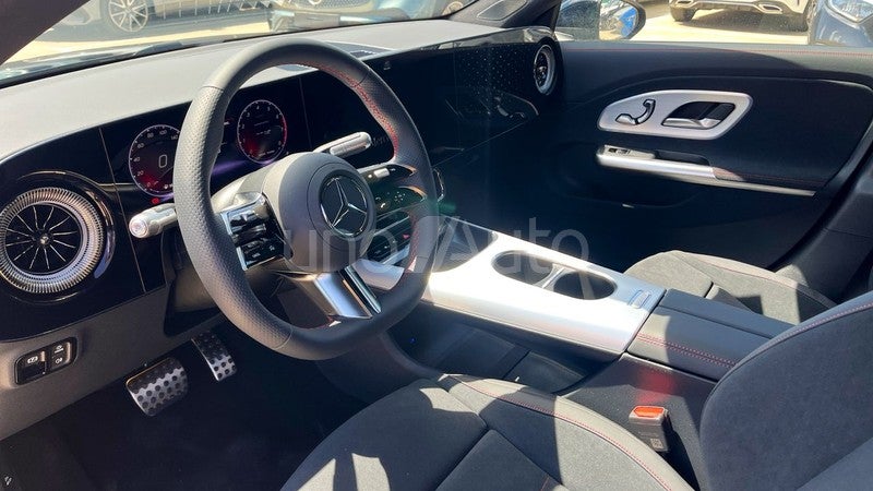 CLA CLA 180 con tecnología híbrida