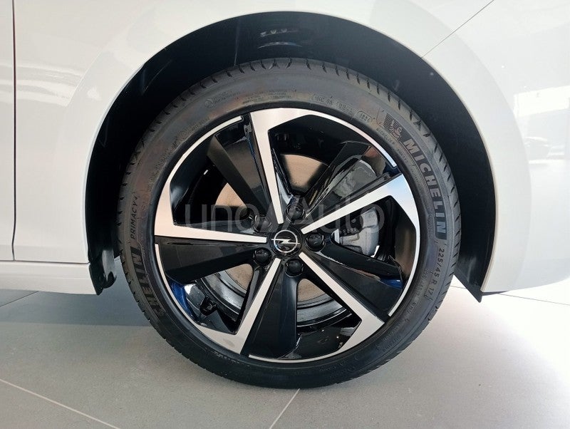 Astra 1.2T XHT Hybrid eDCT6 S/S GS 136