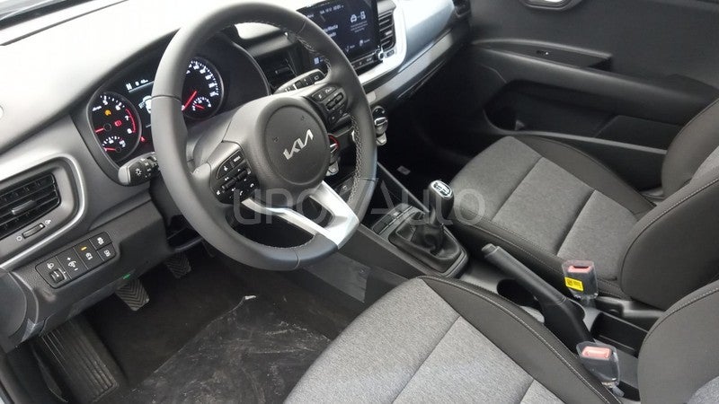 Stonic 1.0 T-GDi MHEV Concept 100