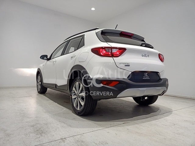 Stonic 1.0 T-GDi MHEV Concept 100