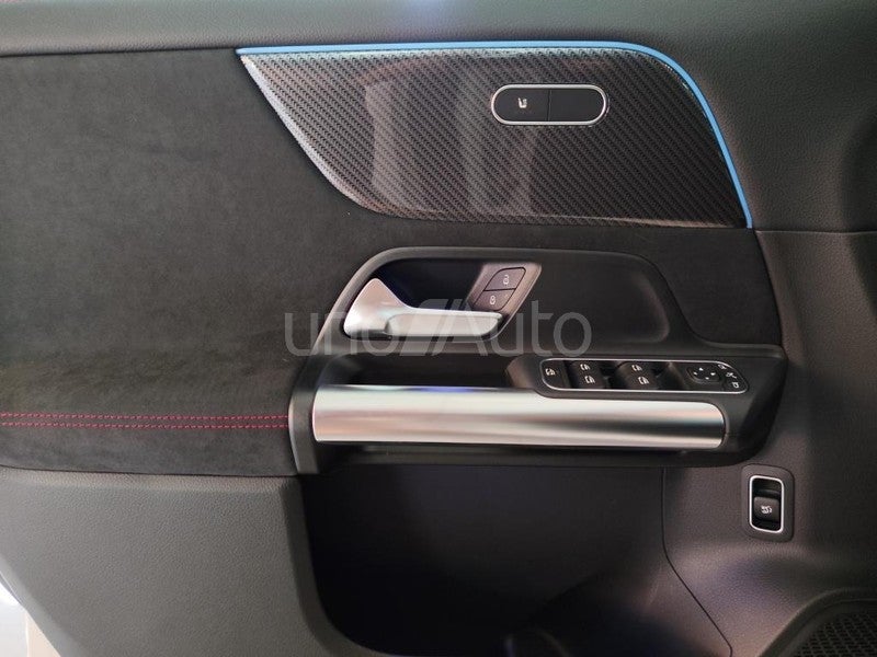 CLASE GLA 250 e con tecnología híbrida EQ
