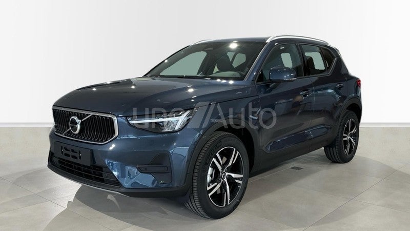 XC40 2.0 B3 MHEV CORE DCT 163 5P