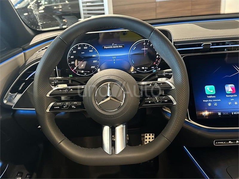 CLASE E 300 e con tecnología hibrida EQ