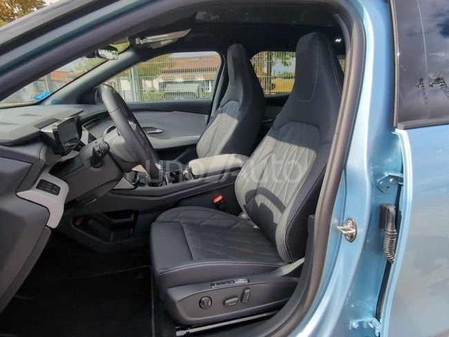 CX740S Premium R. Ext. RWD 77kWh 286CV