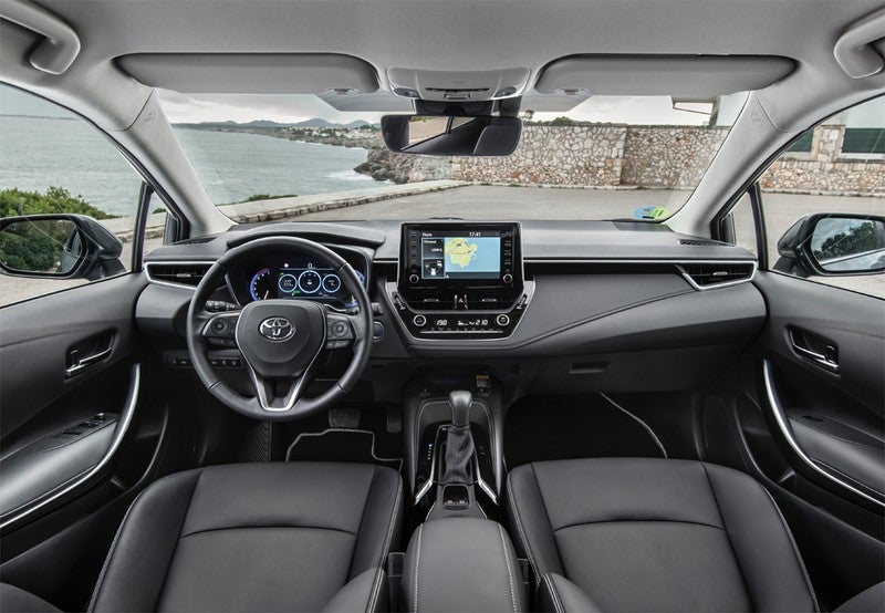 Corolla Sedán 125H Active Tech