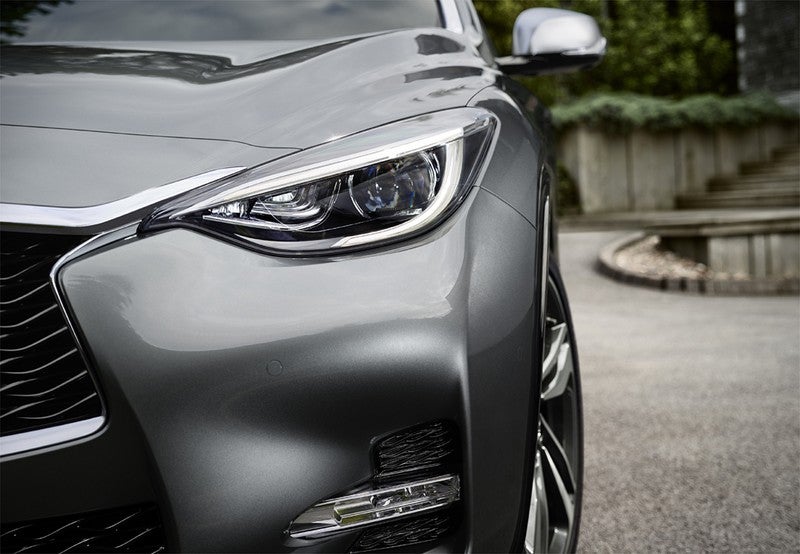 Q30 1.5d Premium 7DCT
