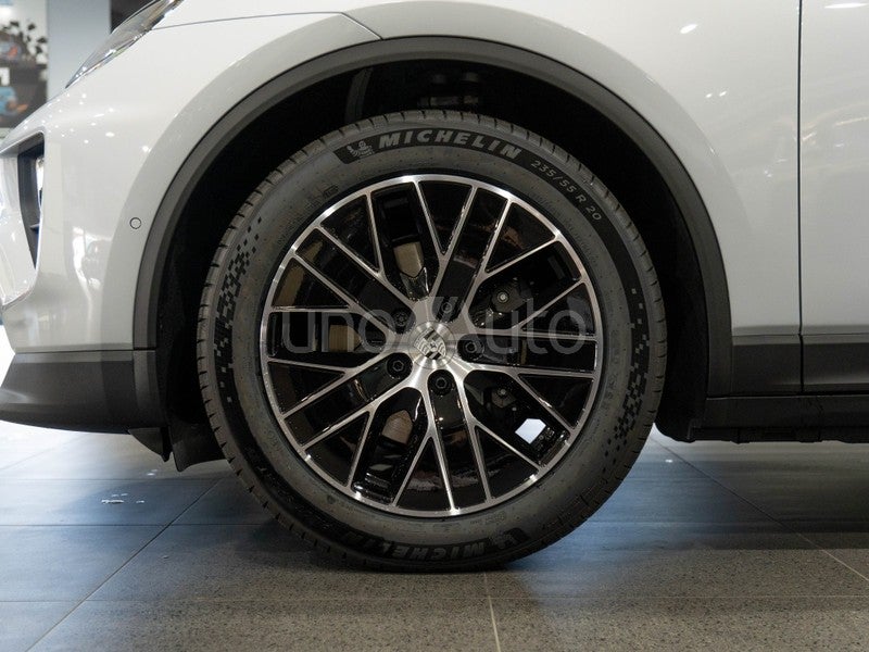 Macan 4