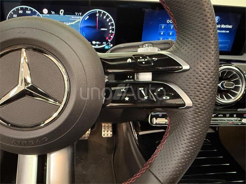 CLASE A 250 e con tecnología híbrida EQ Sedán