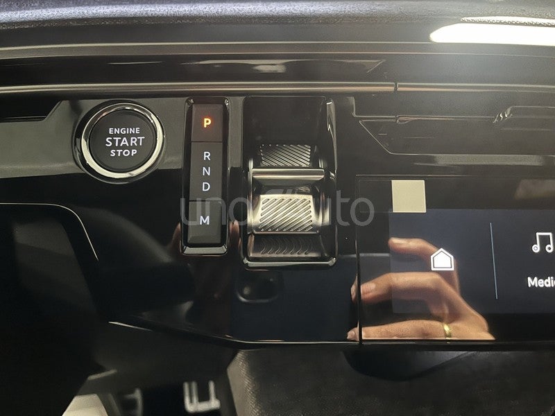 5008 Hybrid 136 GT eDCS6