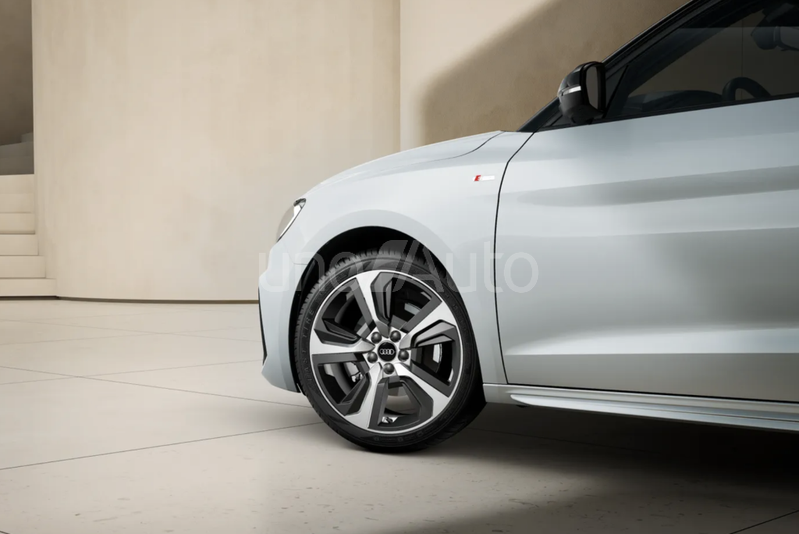 A1 Sportback 30 TFSI Adrenalin 85kW