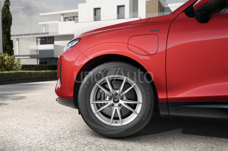 Q3 e-hybrid Business S tronic 200kW