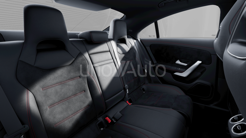 250 e Coupé con tecnología híbrida