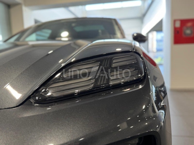 Macan 4