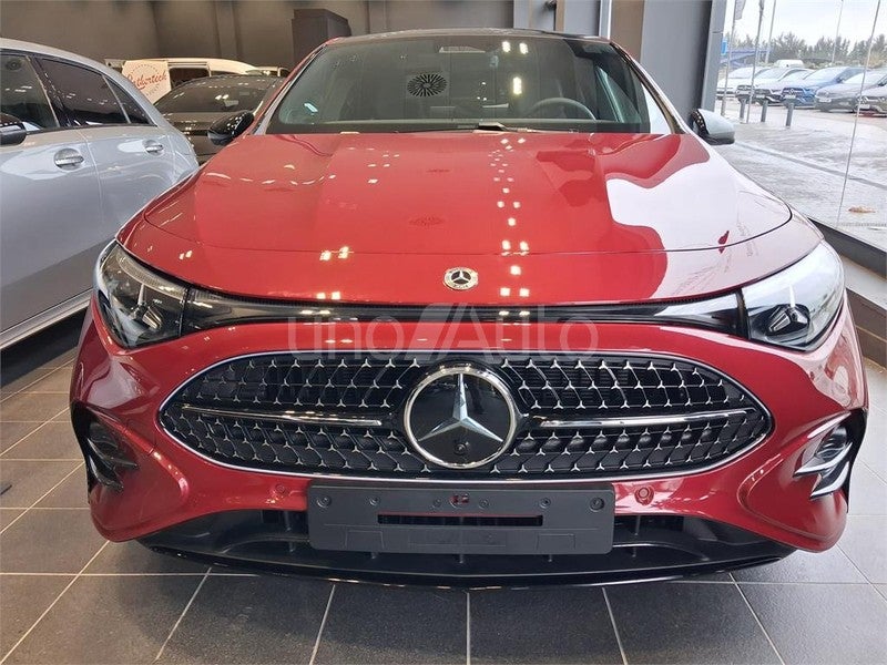 CLASE CLA 180 con tecnología híbrida