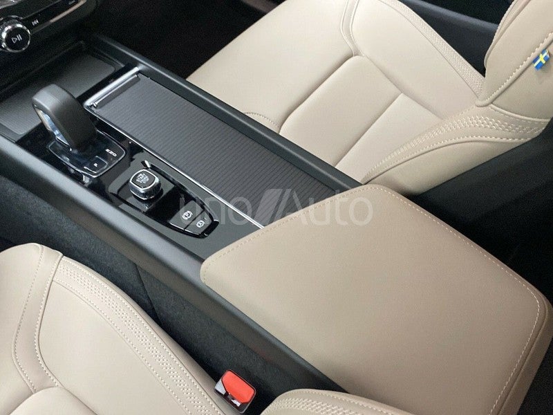 2.0 B5 G MHEV Core Auto AWD