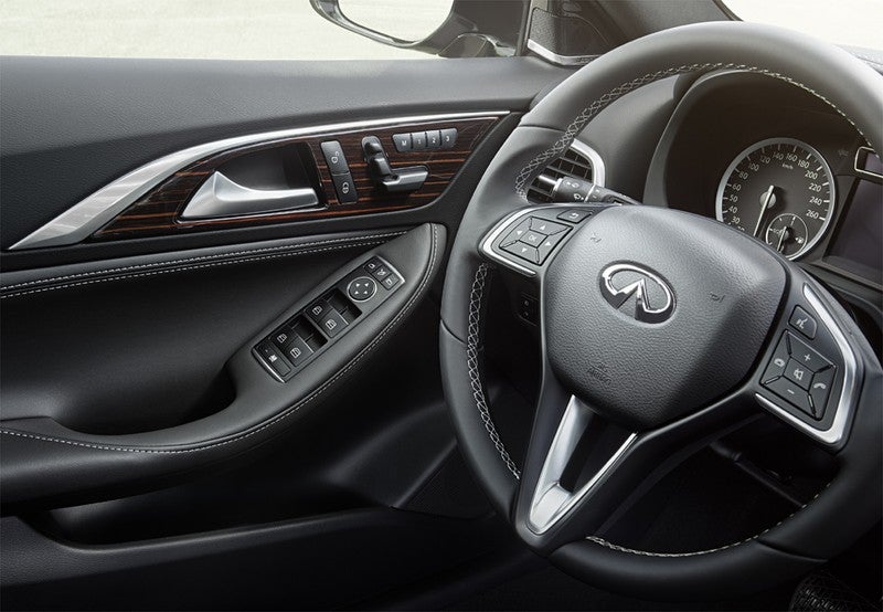 Q30 1.5d Premium 7DCT
