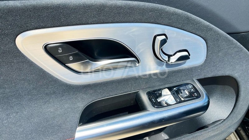 CLA CLA 180 con tecnología híbrida