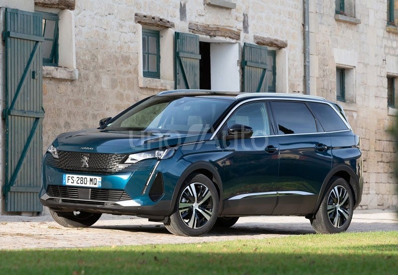 PEUGEOT 5008 SUV
