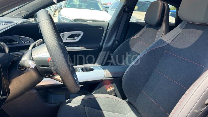 CLA CLA 180 con tecnología híbrida