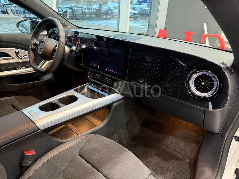 CLA 180 con tecnología híbrida