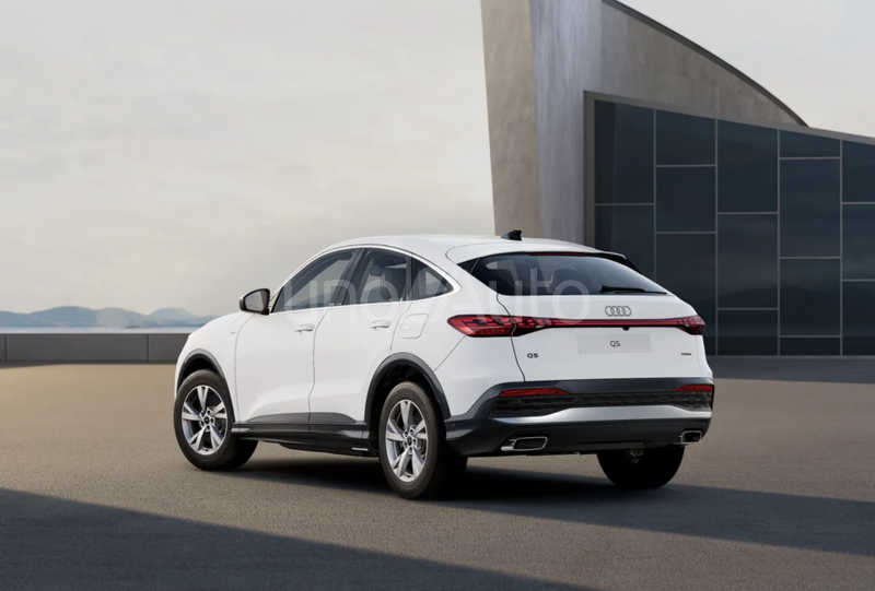 Q5 Sportback e-hybrid Advanced quattro S tronic 220kW