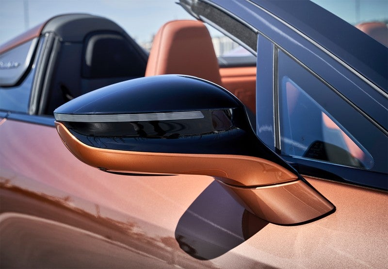 i8 Roadster