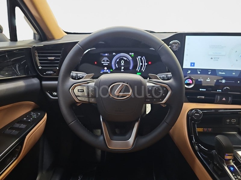 NX 450h+ Premium+ 4WD