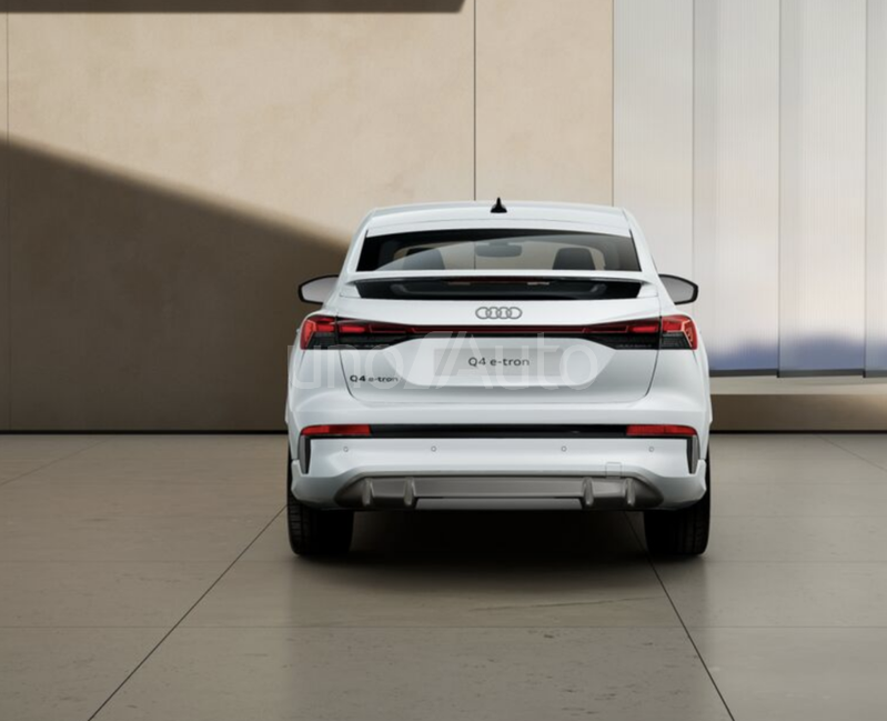 Q4 e-tron Sportback S line 150kW 63KWh
