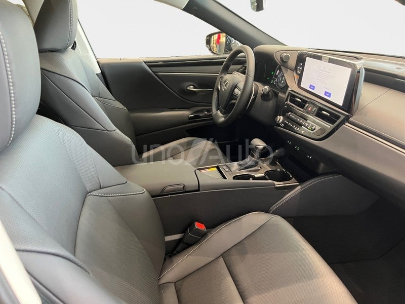 ES 300h Premium