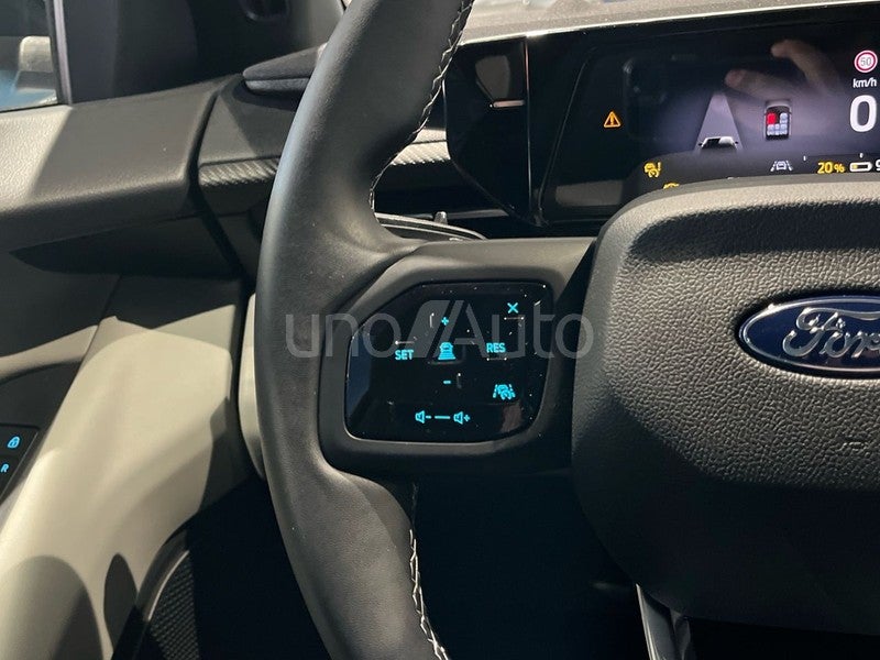 CX740S Premium R. Ext. RWD 77kWh 286CV
