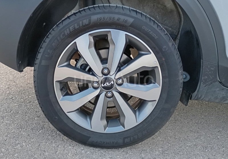 Stonic 1.0 T-GDi MHEV Concept 100