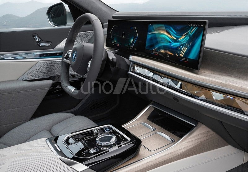 i7 M70 xDrive