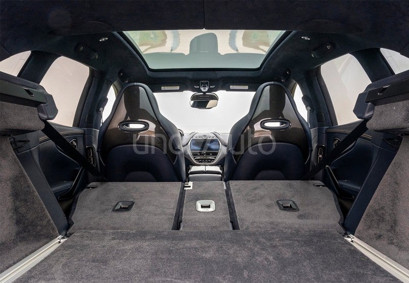 DBX 4.0 AWD Aut.
