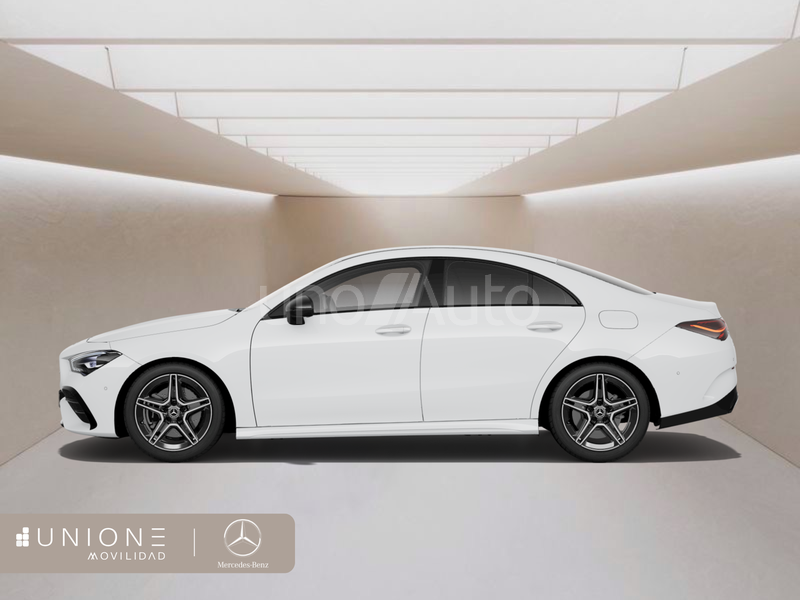 250 e Coupé con tecnología híbrida