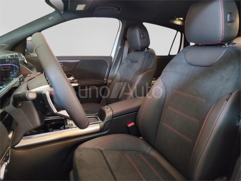 CLASE GLA 250 e con tecnología híbrida EQ