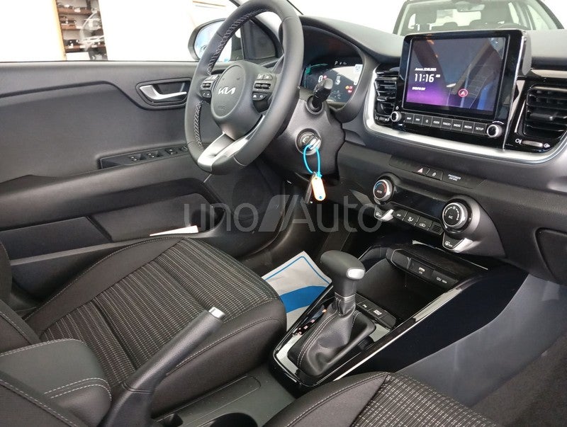 Stonic 1.0 T-GDi MHEV Drive 100 DCT