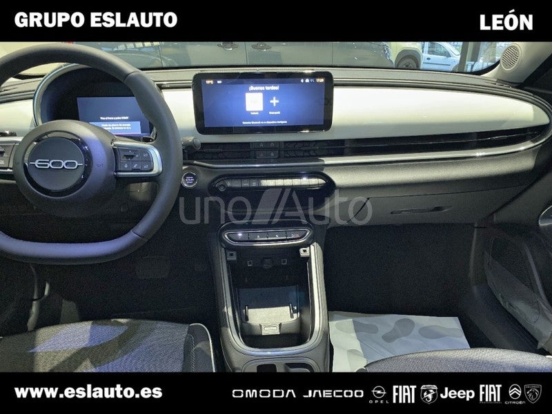 600 1.2 MHEV Icon DDCT 81kW