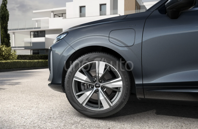 Q3 e-hybrid S Line S tronic 200kW