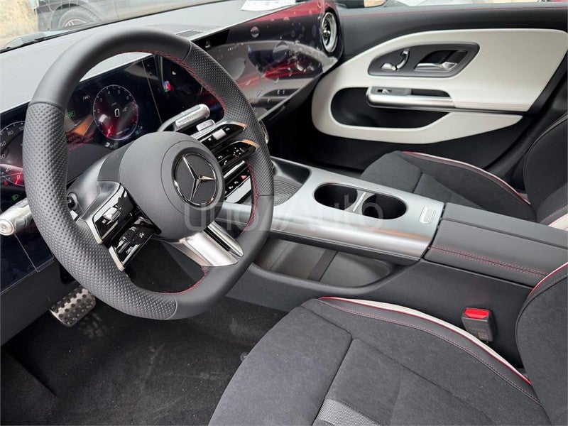 CLASE CLA 220 con tecnología híbrida
