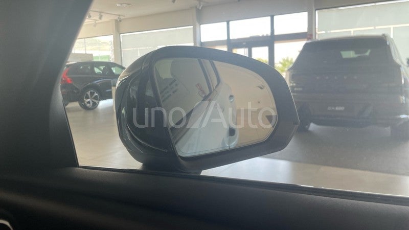 XC40 2.0 B4 MHEV PLUS DARK DCT 197 5P