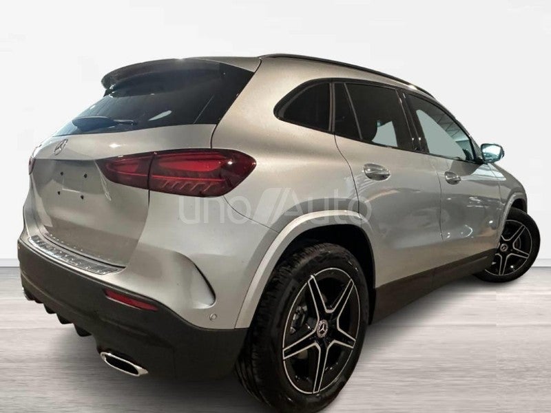 CLASE GLA 250 e con tecnología híbrida EQ