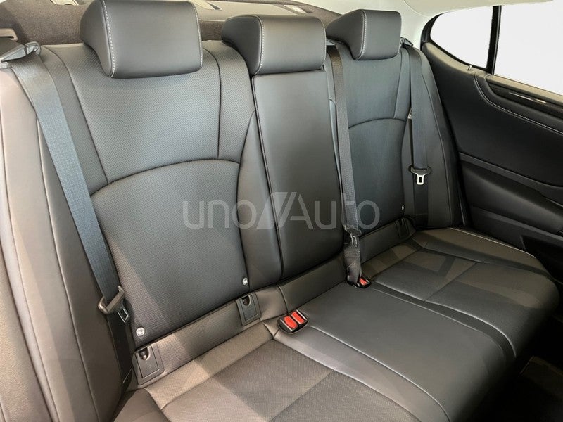 ES 300h Premium